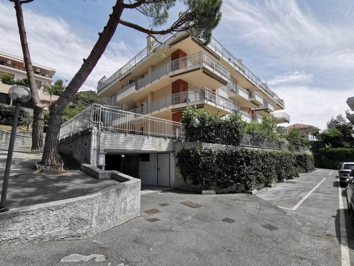 Wh - Appartamento Siccardi In Zona Residenziale Con Posto Auto San Remo Zewnętrze zdjęcie